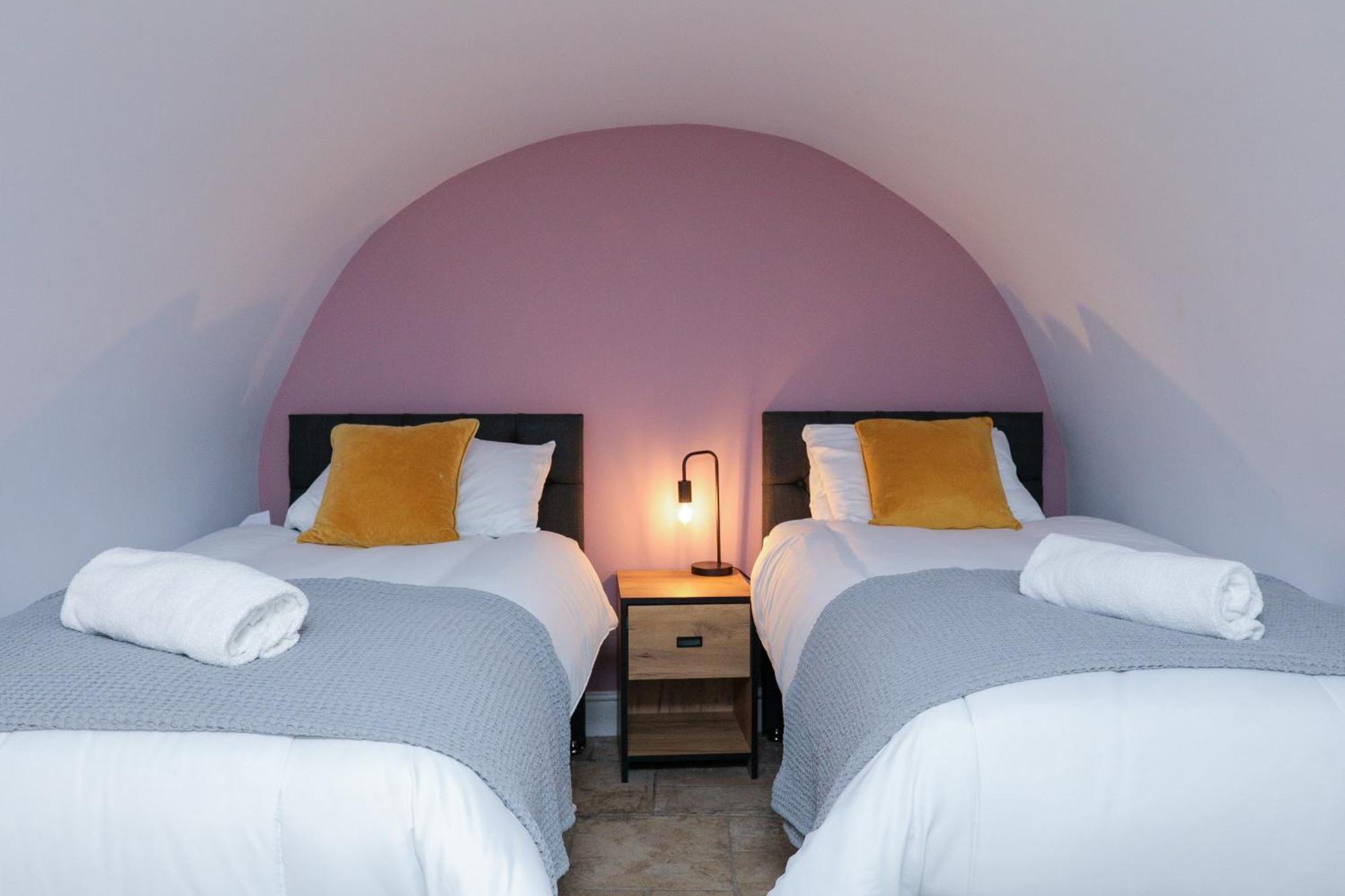 Wonderful Apartment In Bath With Garden - Sleeps 8 Esterno foto